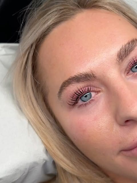 Lash lift and tint
